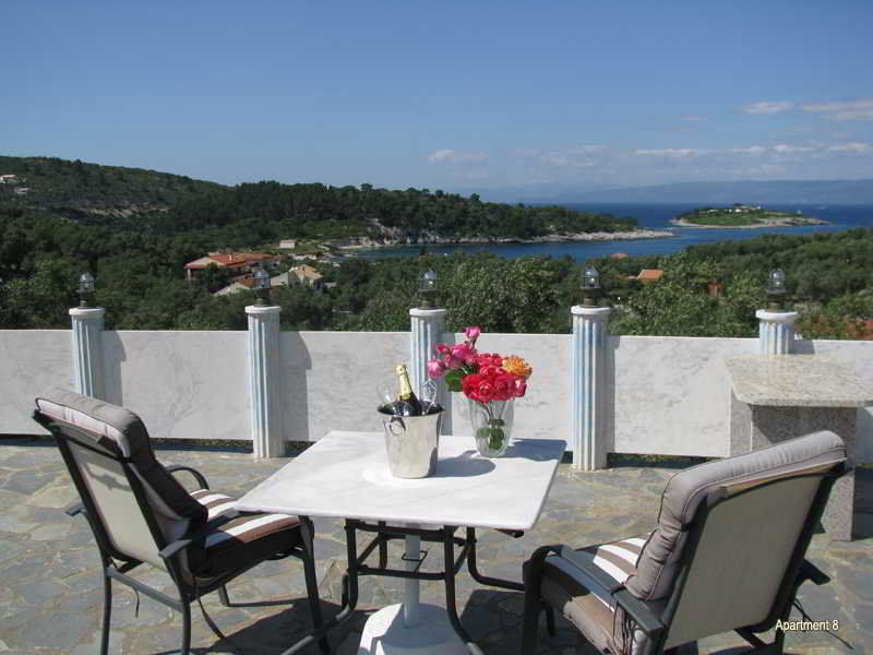 Paco'S Resort Gaios Bagian luar foto