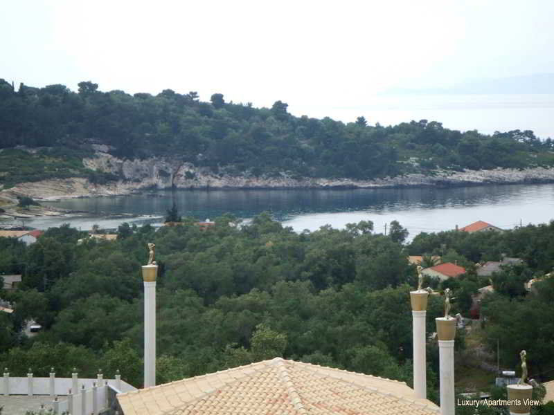 Paco'S Resort Gaios Bagian luar foto