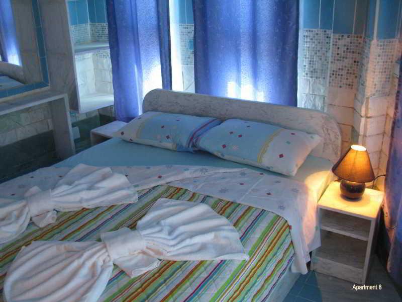 Paco'S Resort Gaios Bagian luar foto